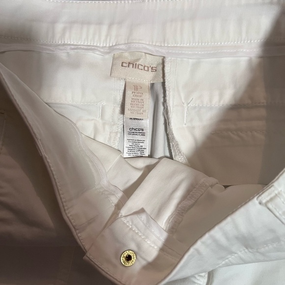 shorts. white color with gold details. size 1p excellent condition - Picture 8 of 8